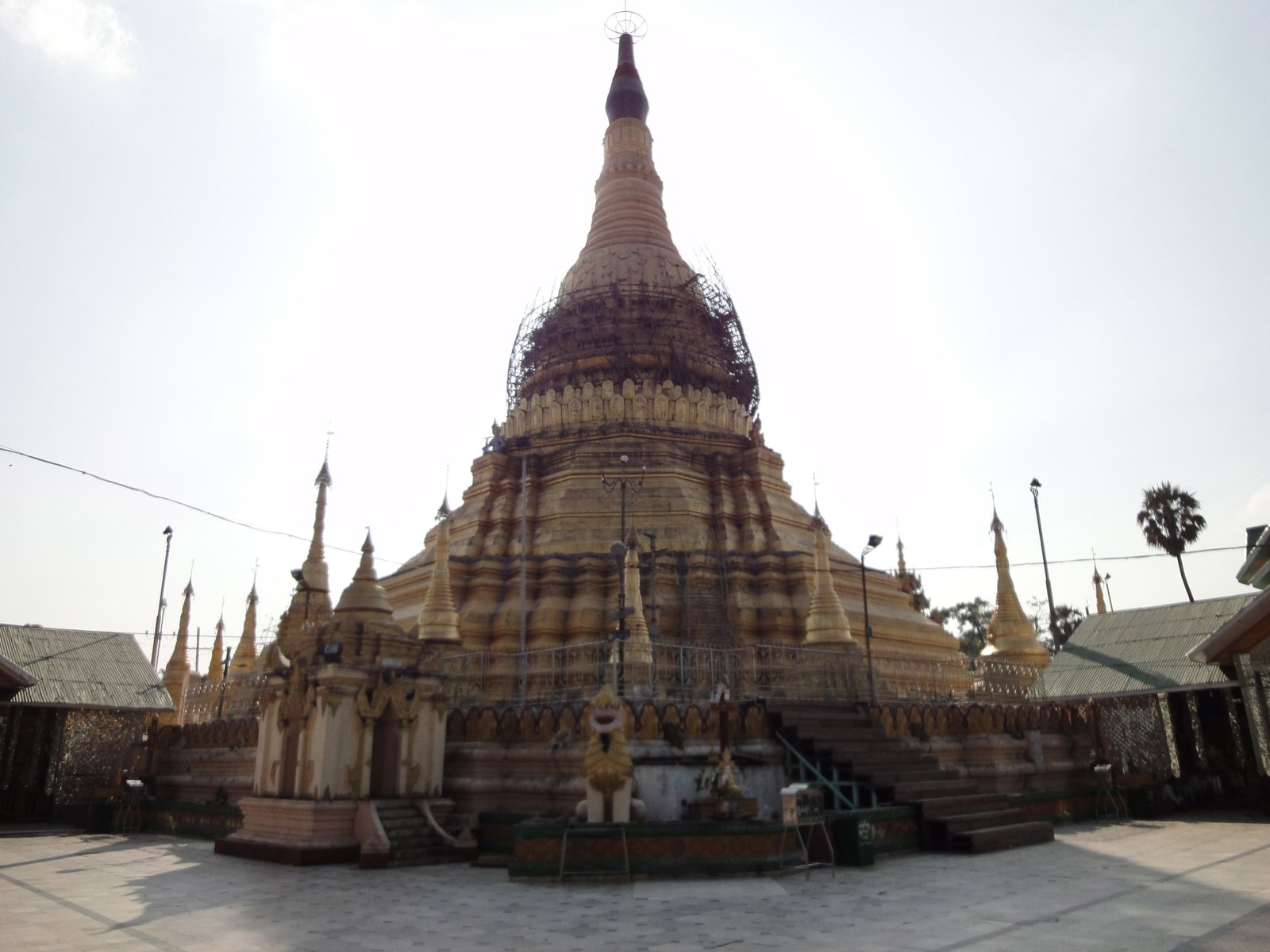 https://mdw-travel-data-us-east-1.s3.amazonaws.com/img/country/Myanmar/San-Tha-Mar-Lar-Pagoda/img_03.jpg