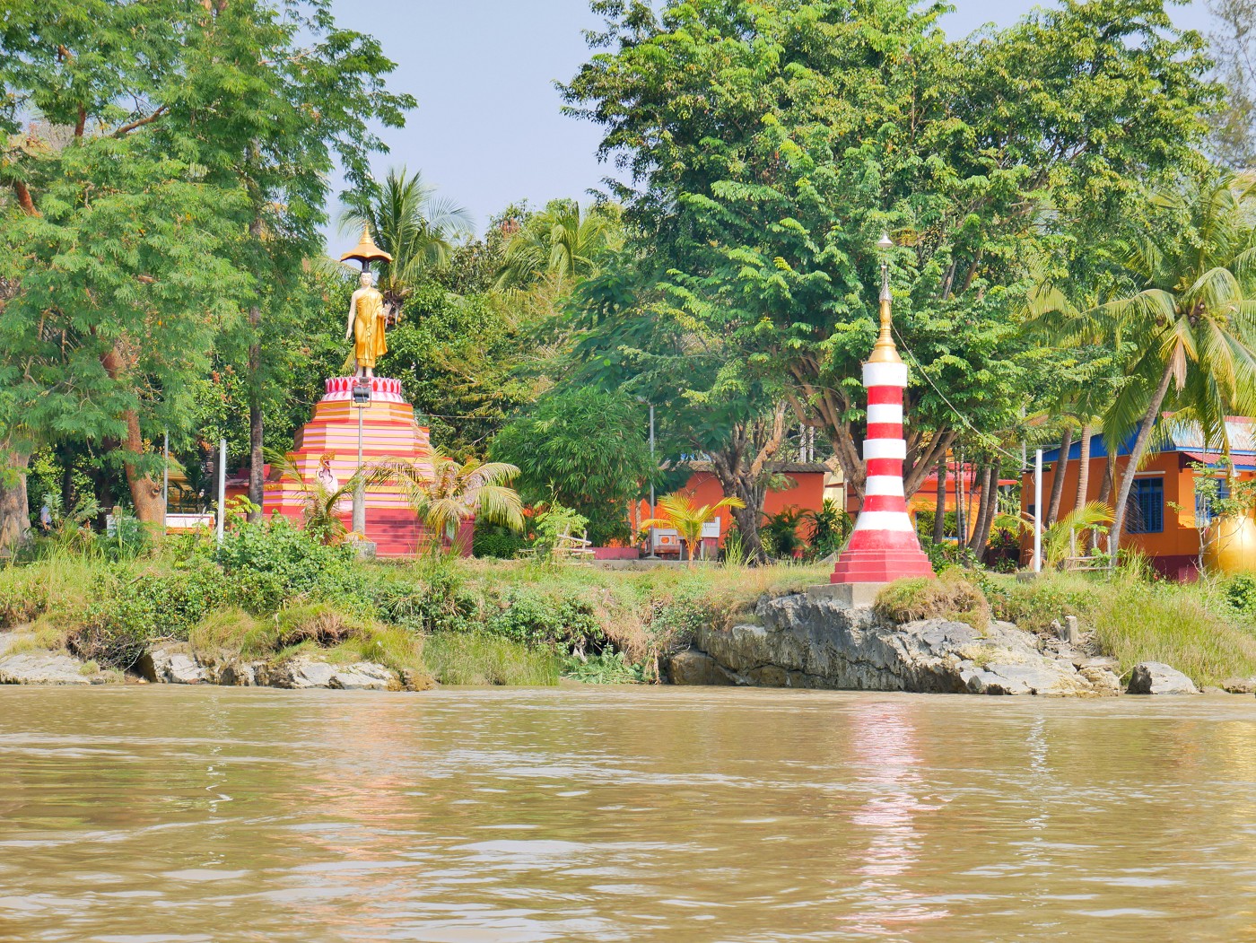https://mdw-travel-data-us-east-1.s3.amazonaws.com/img/country/Myanmar/Shampoo-Island/img_03.jpg