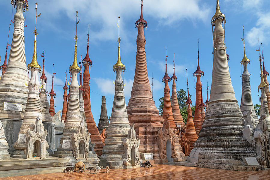 https://mdw-travel-data-us-east-1.s3.amazonaws.com/img/country/Myanmar/Shwe-Indein-Pagoda/img_00.jpg