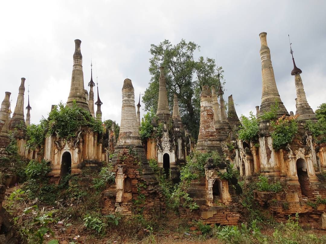 https://mdw-travel-data-us-east-1.s3.amazonaws.com/img/country/Myanmar/Shwe-Indein-Pagoda/img_03.jpg