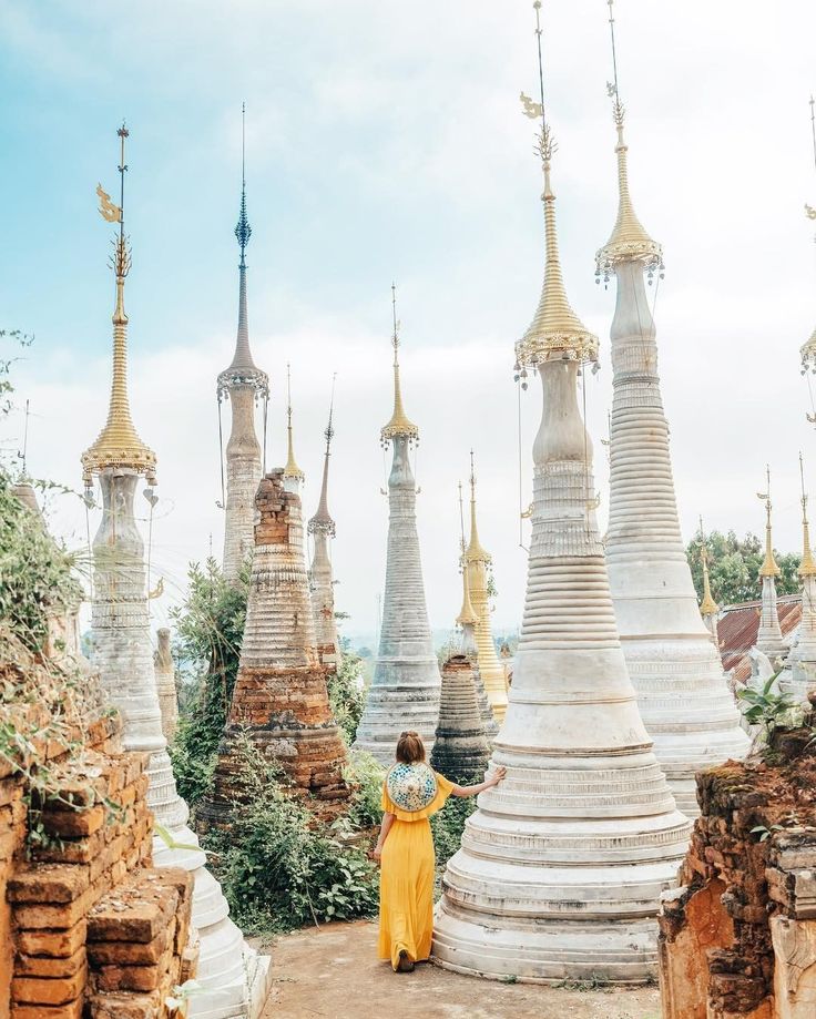 https://mdw-travel-data-us-east-1.s3.amazonaws.com/img/country/Myanmar/Shwe-Inn-Dein-Pagoda/img_00.jpg