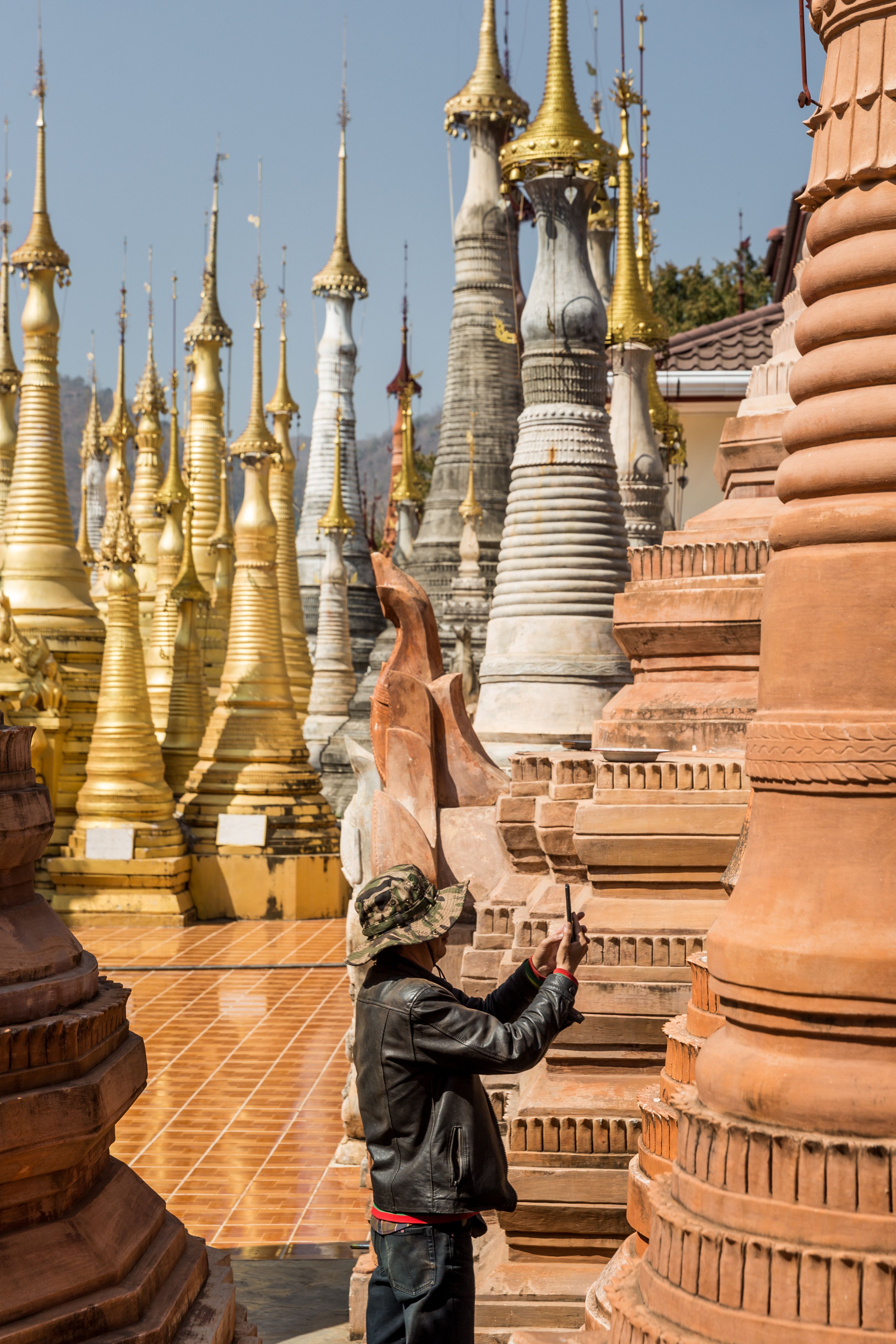 https://mdw-travel-data-us-east-1.s3.amazonaws.com/img/country/Myanmar/Shwe-Inn-Dein-Pagoda/img_02.jpg