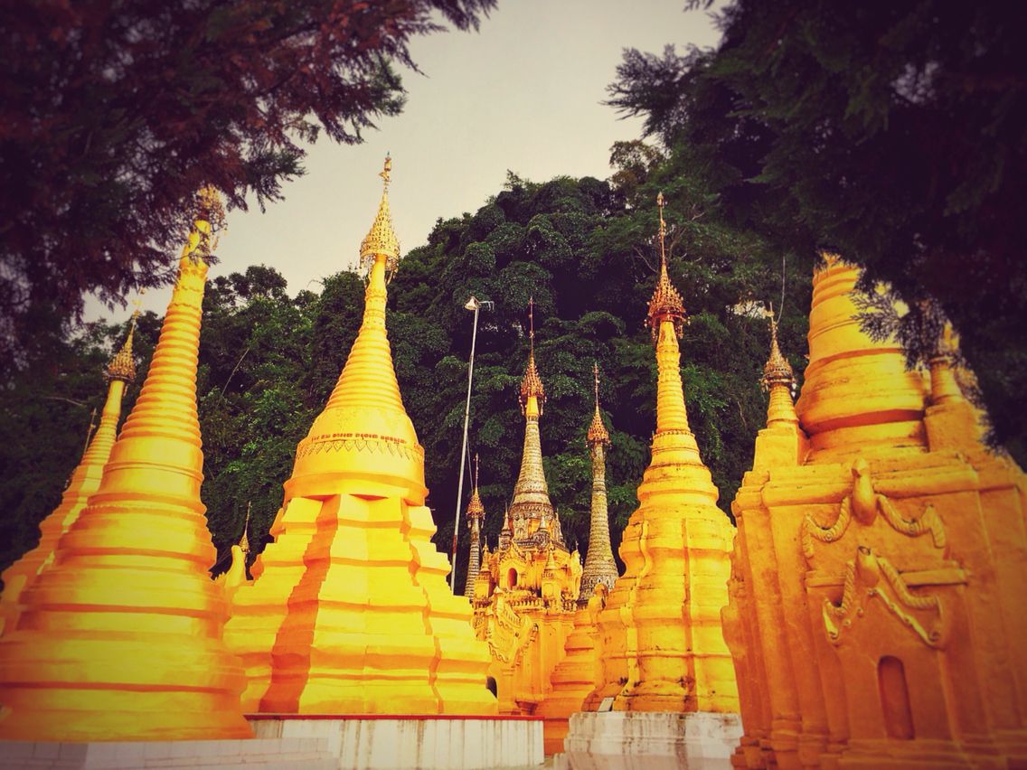 https://mdw-travel-data-us-east-1.s3.amazonaws.com/img/country/Myanmar/Shwe-Oo-Min-Pagoda/img_00.jpg