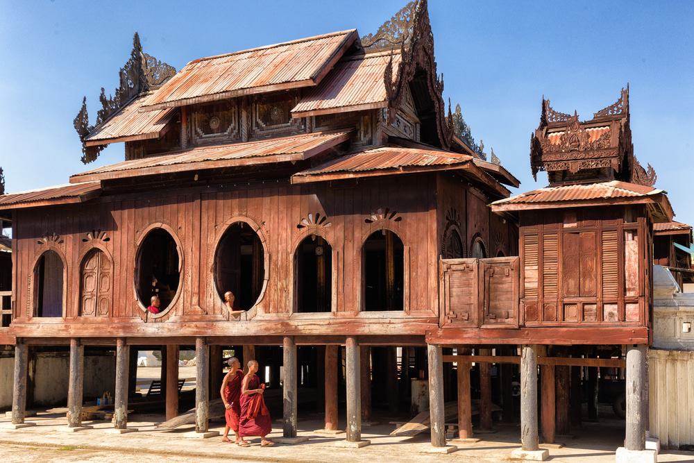 https://mdw-travel-data-us-east-1.s3.amazonaws.com/img/country/Myanmar/Shwe-Yaunghwe-Kyaung/img_00.jpg