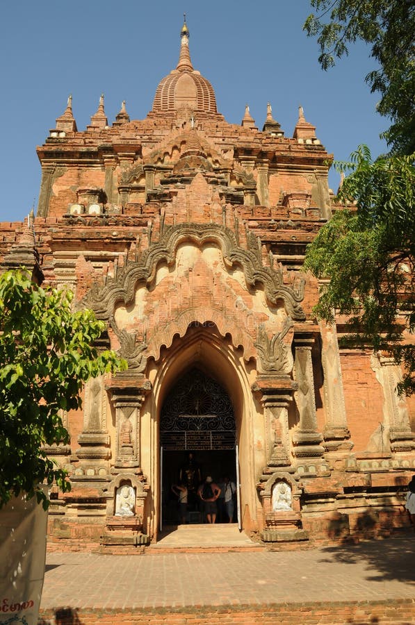 https://mdw-travel-data-us-east-1.s3.amazonaws.com/img/country/Myanmar/Shwegugyi-Temple/img_03.jpg