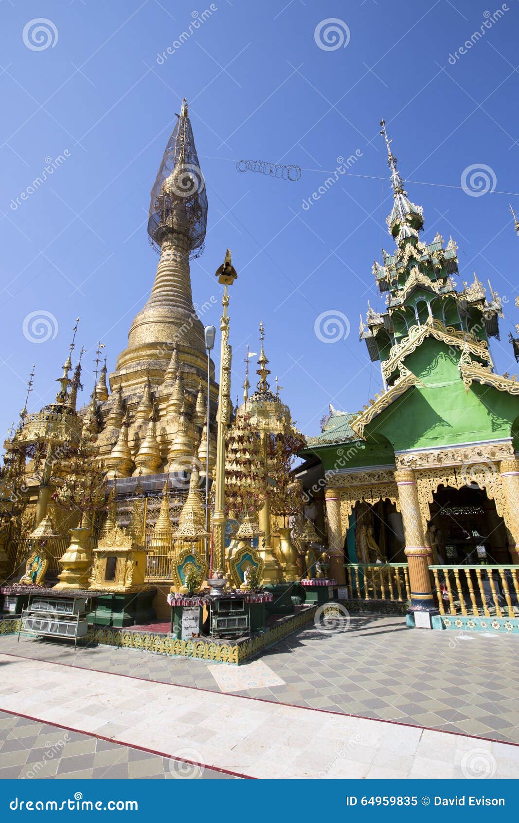 https://mdw-travel-data-us-east-1.s3.amazonaws.com/img/country/Myanmar/Shwenattaung-Pagoda/img_00.jpg