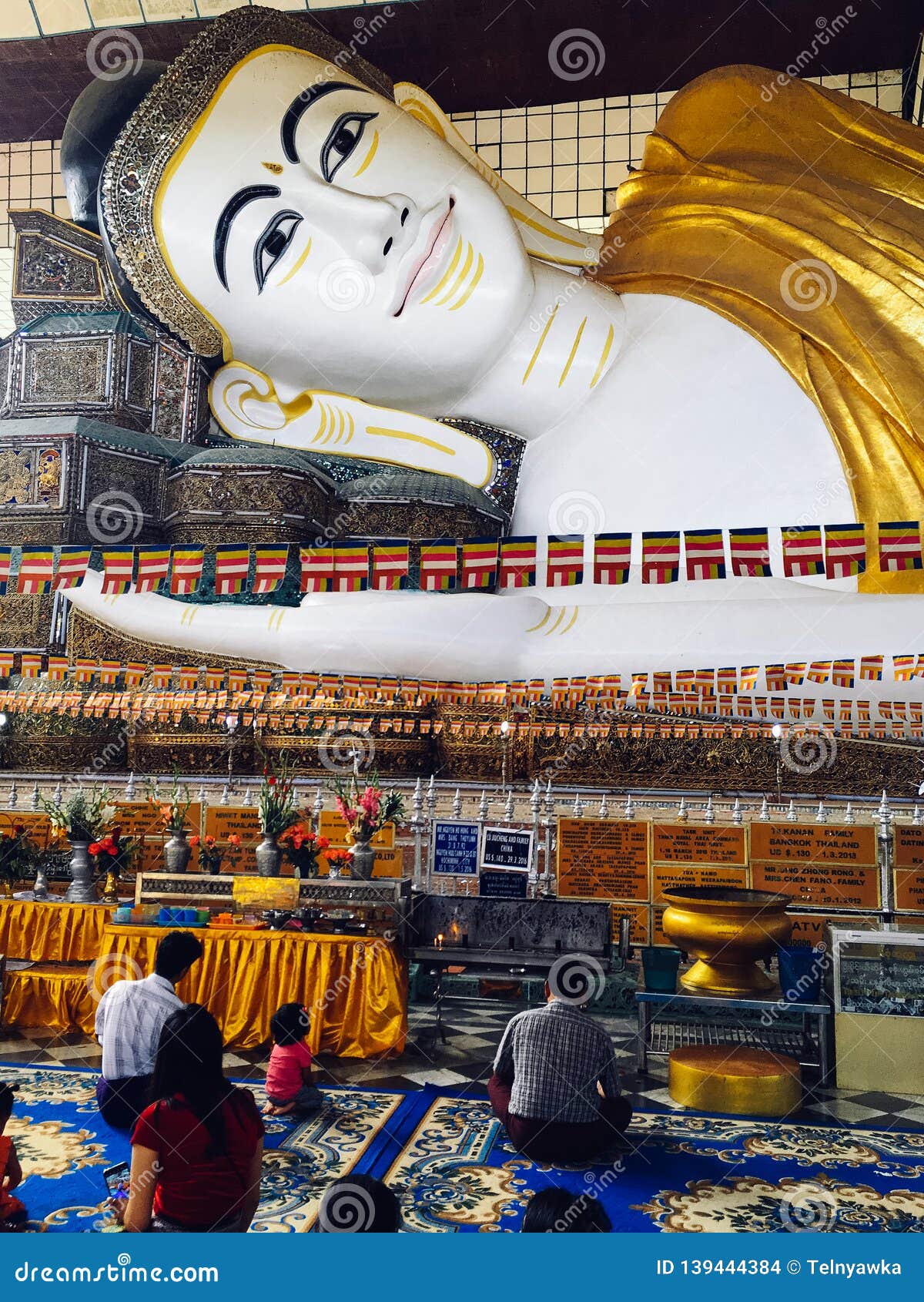 https://mdw-travel-data-us-east-1.s3.amazonaws.com/img/country/Myanmar/Shwethalyaung-Buddha/img_01.jpg
