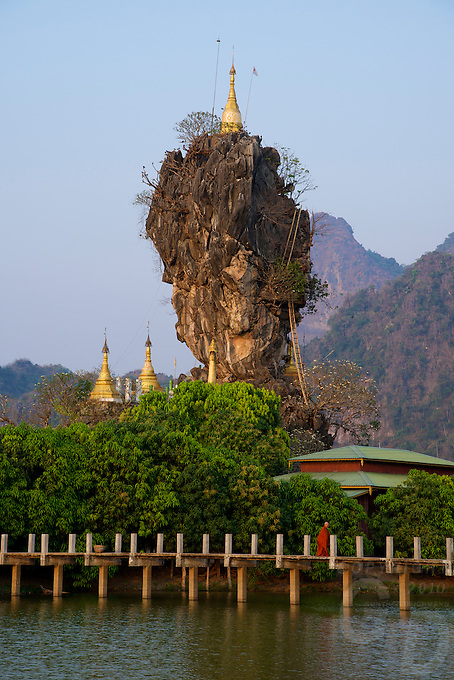 https://mdw-travel-data-us-east-1.s3.amazonaws.com/img/country/Myanmar/Shweyinmyaw-Paya/img_01.jpg