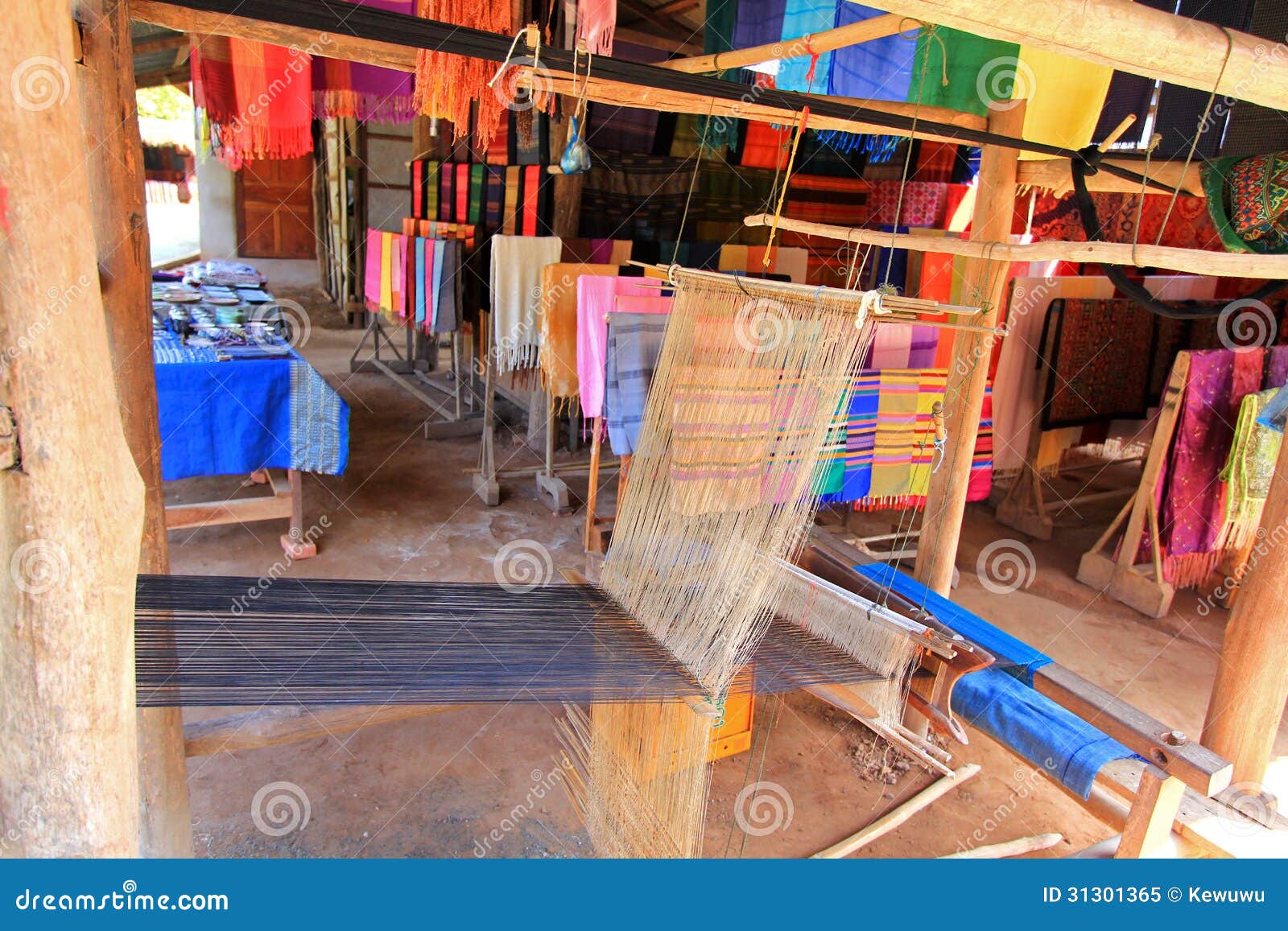 https://mdw-travel-data-us-east-1.s3.amazonaws.com/img/country/Myanmar/Silk-Weaving-Village/img_03.jpg