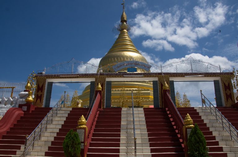 https://mdw-travel-data-us-east-1.s3.amazonaws.com/img/country/Myanmar/Sinbi-Taung-Pagoda/img_01.jpg