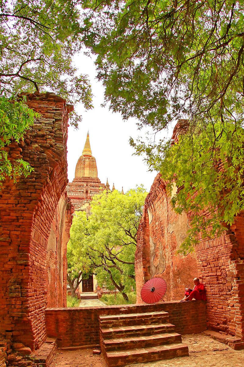 https://mdw-travel-data-us-east-1.s3.amazonaws.com/img/country/Myanmar/Sulamuni-Pagoda/img_02.jpg