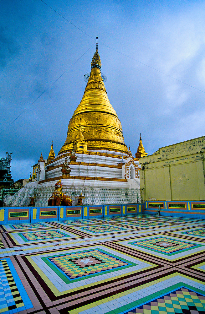 https://mdw-travel-data-us-east-1.s3.amazonaws.com/img/country/Myanmar/Sun-U-Ponya-Shin-Pagoda/img_03.jpg