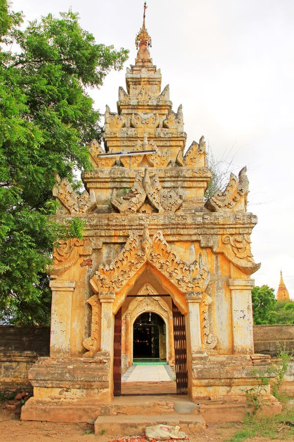 https://mdw-travel-data-us-east-1.s3.amazonaws.com/img/country/Myanmar/Taung-Paw-Gyi-Pagoda/img_01.jpg