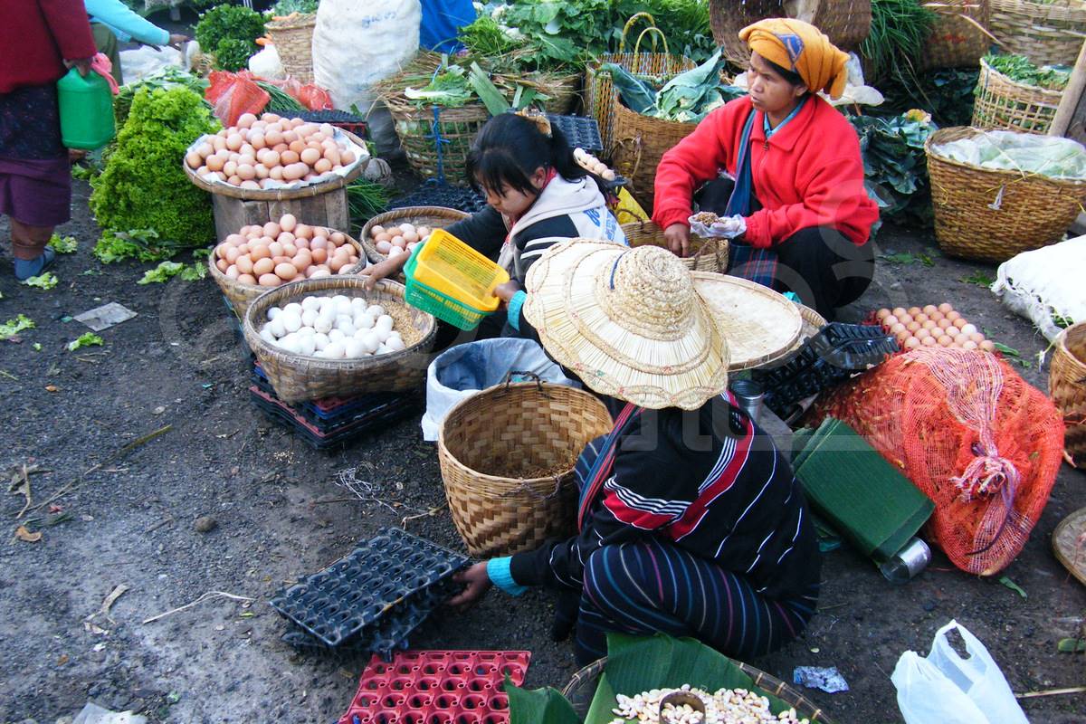 https://mdw-travel-data-us-east-1.s3.amazonaws.com/img/country/Myanmar/Taunggyi-Myoma-Market/img_00.jpg