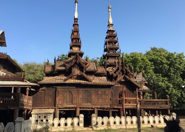 https://mdw-travel-data-us-east-1.s3.amazonaws.com/img/country/Myanmar/Tha-Maing-Kyaung-Old-Monastery/img_03.jpg