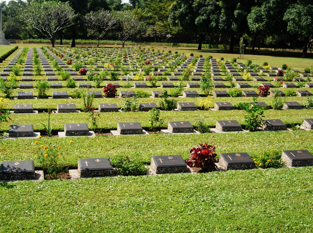 https://mdw-travel-data-us-east-1.s3.amazonaws.com/img/country/Myanmar/Thanbyuzayat-War-Cemetery/img_00.jpg