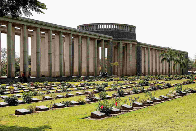 https://mdw-travel-data-us-east-1.s3.amazonaws.com/img/country/Myanmar/Thanbyuzayat-War-Cemetery/img_02.jpg