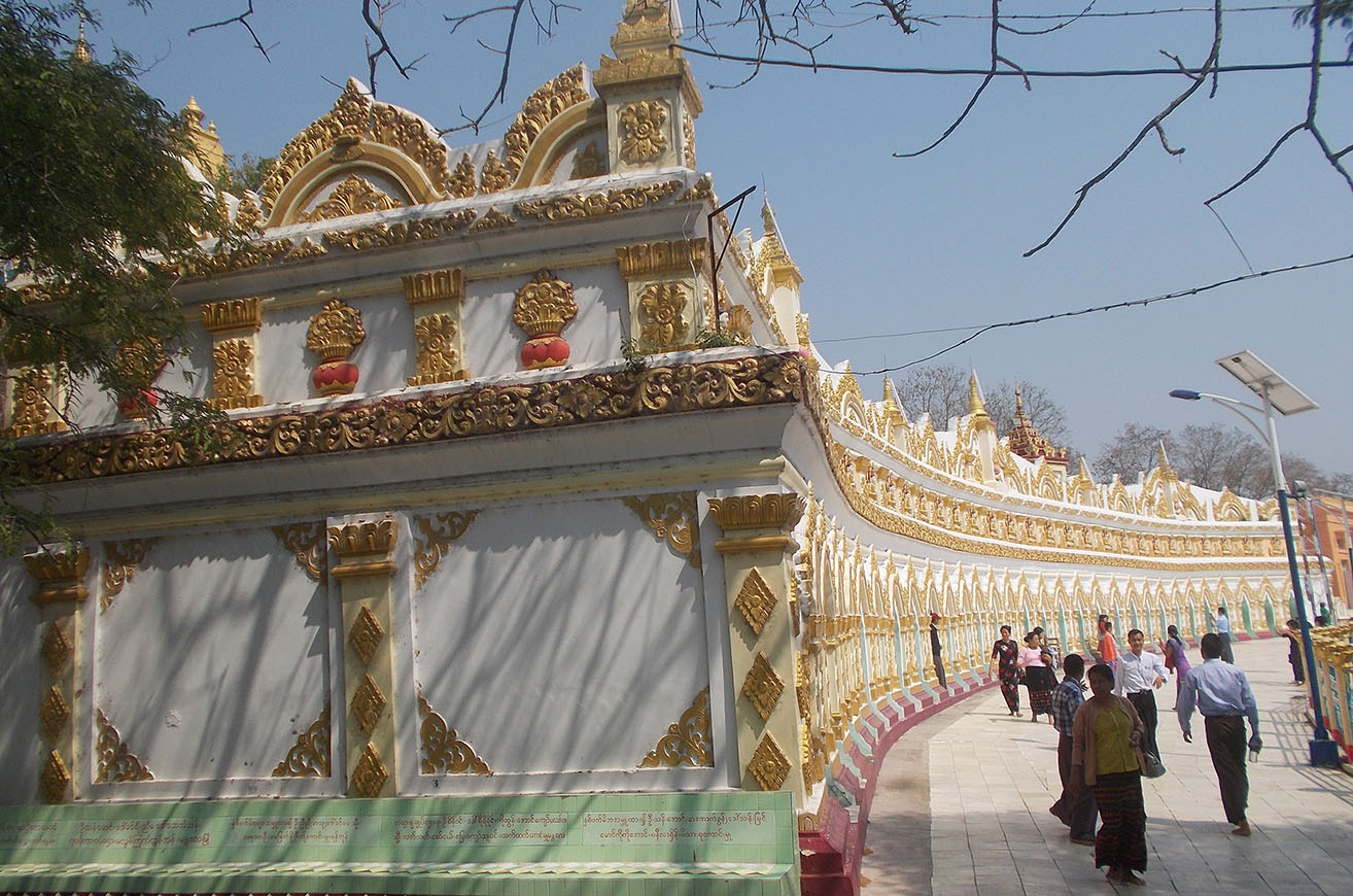 https://mdw-travel-data-us-east-1.s3.amazonaws.com/img/country/Myanmar/Tilawkaguru-Cave-Temple/img_00.jpg