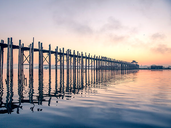 https://mdw-travel-data-us-east-1.s3.amazonaws.com/img/country/Myanmar/U-Bein-Bridge/img_03.jpg