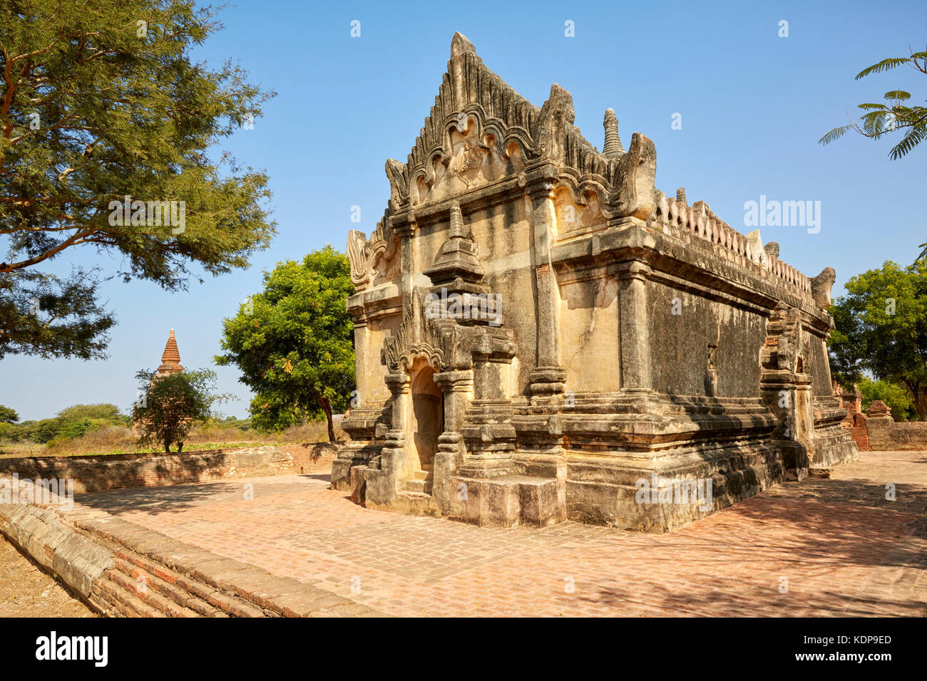 https://mdw-travel-data-us-east-1.s3.amazonaws.com/img/country/Myanmar/Upali-Thein/img_01.jpg