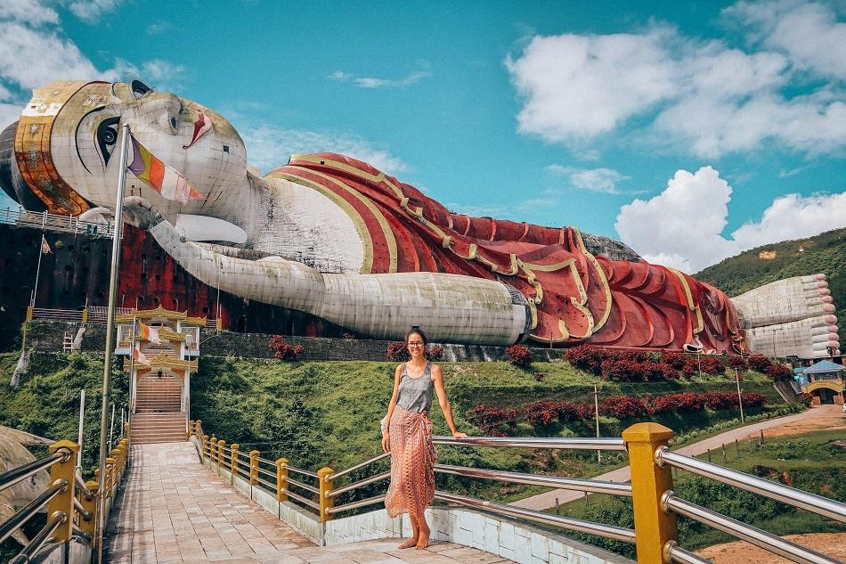 https://mdw-travel-data-us-east-1.s3.amazonaws.com/img/country/Myanmar/Win-Sein-Taw-Ya-Reclining-Buddha/img_00.jpg