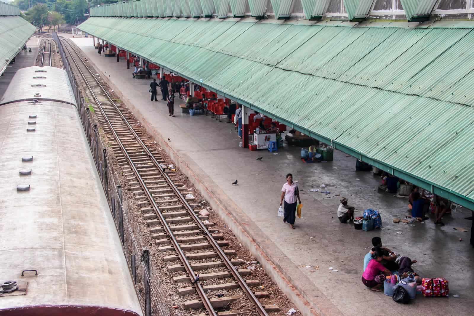 https://mdw-travel-data-us-east-1.s3.amazonaws.com/img/country/Myanmar/Yangon-Circular-Train/img_03.jpg