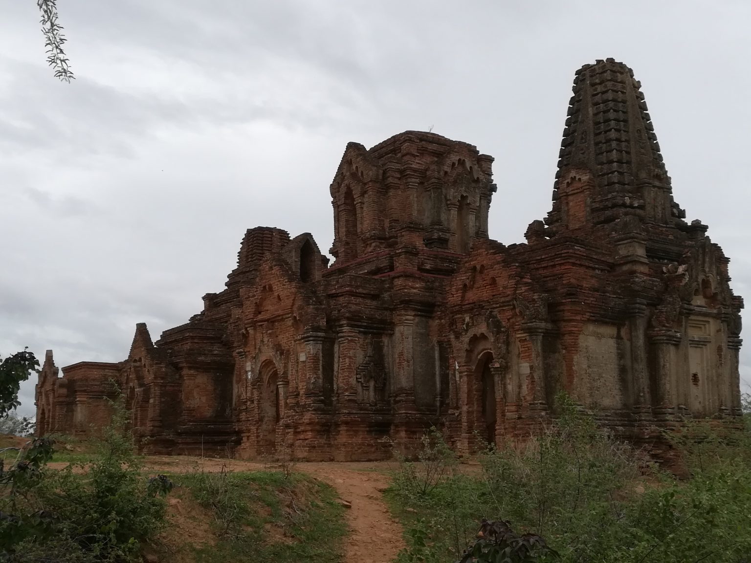 https://mdw-travel-data-us-east-1.s3.amazonaws.com/img/country/Myanmar/Yenangyaung-Petroleum-Museum/img_00.jpg