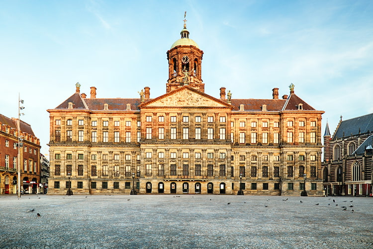 https://mdw-travel-data-us-east-1.s3.amazonaws.com/img/country/Netherlands/Amsterdam-Royal-Palace/img_03.jpg