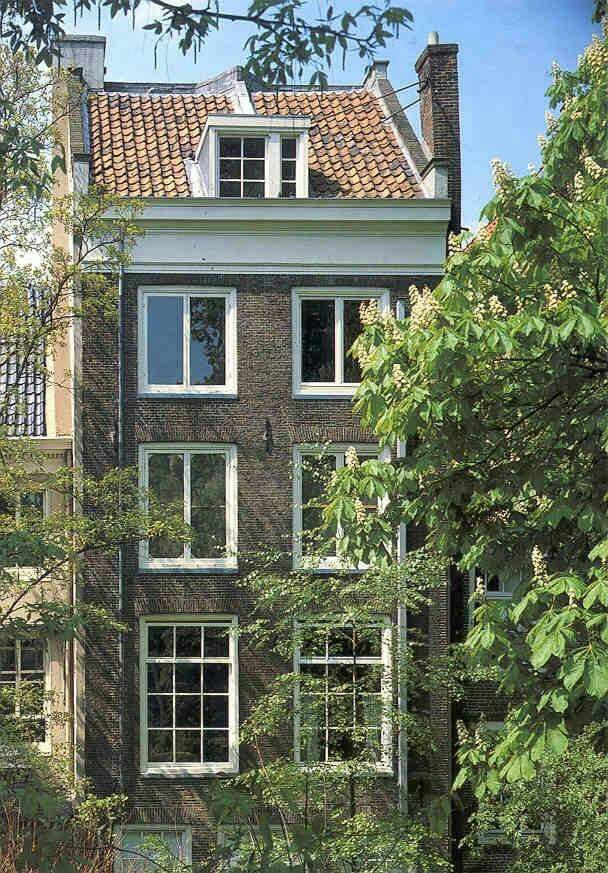 https://mdw-travel-data-us-east-1.s3.amazonaws.com/img/country/Netherlands/Anne-Frank-House/img_02.jpg