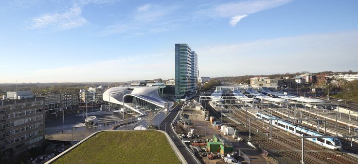 https://mdw-travel-data-us-east-1.s3.amazonaws.com/img/country/Netherlands/Arnhem-Central-Station/img_01.jpg