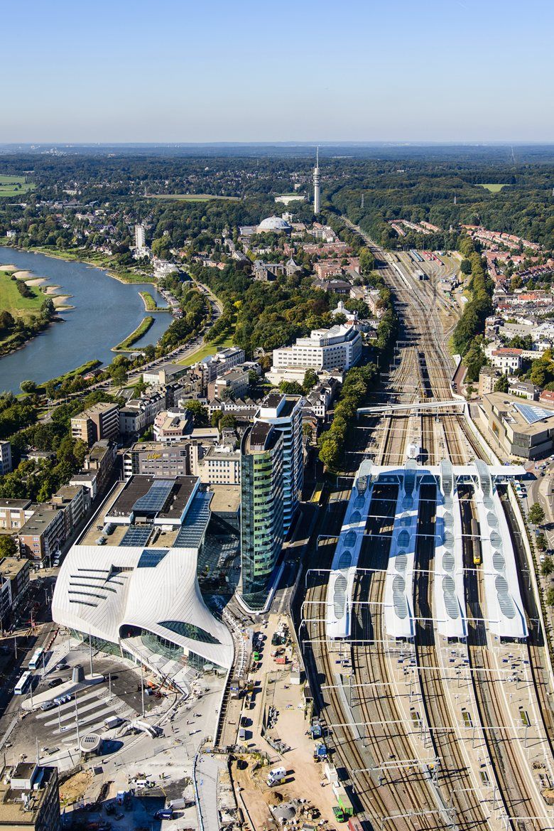 https://mdw-travel-data-us-east-1.s3.amazonaws.com/img/country/Netherlands/Arnhem-Central-Station/img_02.jpg