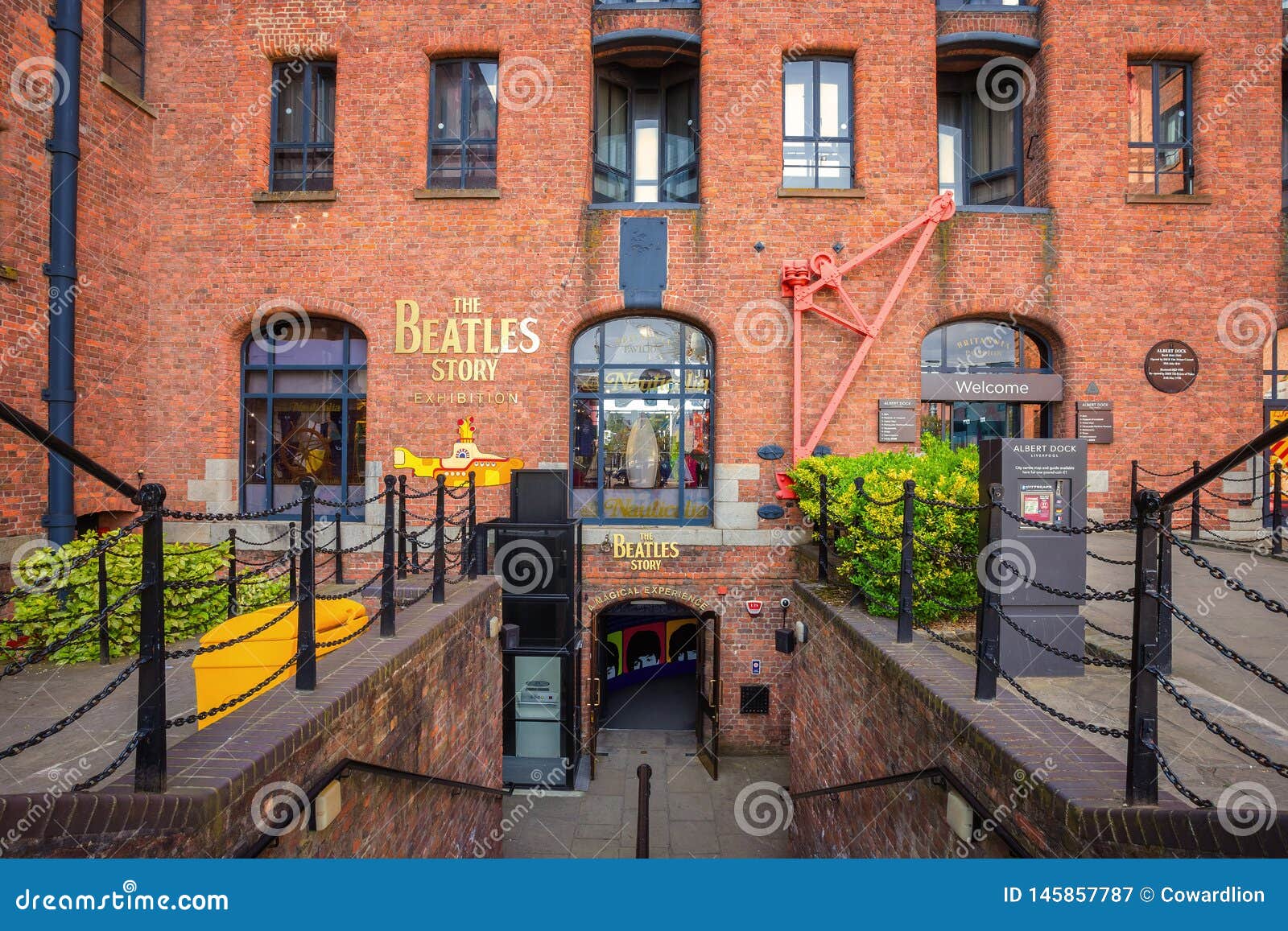 https://mdw-travel-data-us-east-1.s3.amazonaws.com/img/country/Netherlands/Beatles-Museum/img_03.jpg