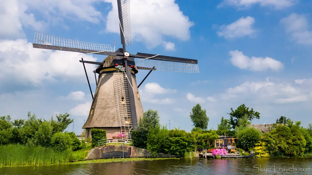https://mdw-travel-data-us-east-1.s3.amazonaws.com/img/country/Netherlands/Berkenbosch-Windmill/img_01.jpg