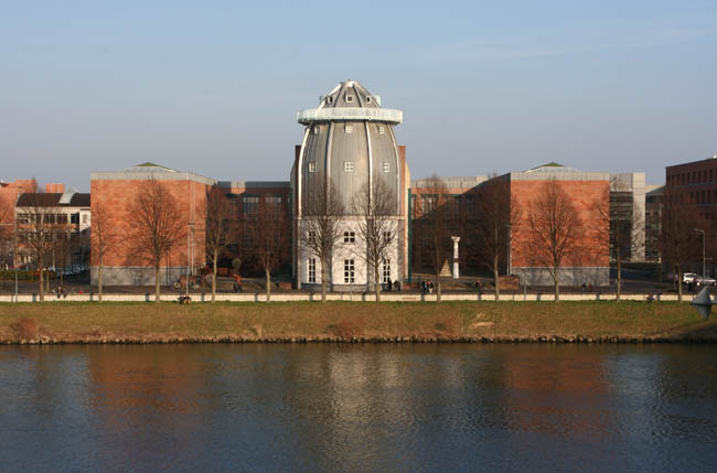 https://mdw-travel-data-us-east-1.s3.amazonaws.com/img/country/Netherlands/Bonnefantenmuseum/img_03.jpg