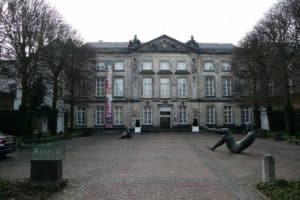 https://mdw-travel-data-us-east-1.s3.amazonaws.com/img/country/Netherlands/Boschplein-Open-Air-Precessions-Museum/img_02.jpg