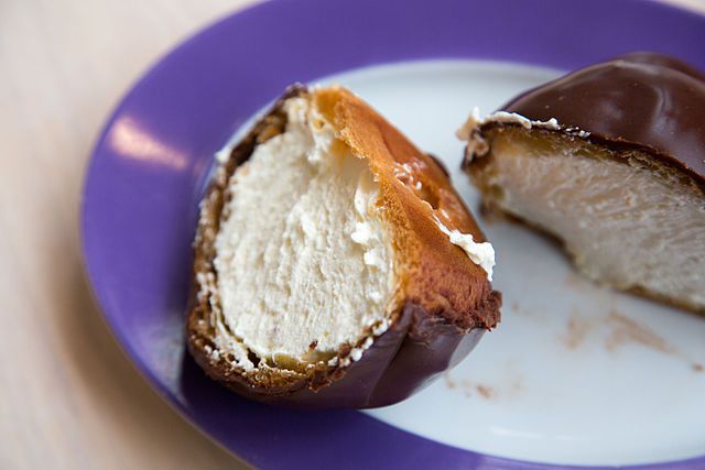 https://mdw-travel-data-us-east-1.s3.amazonaws.com/img/country/Netherlands/Bossche-Bollen/img_00.jpg