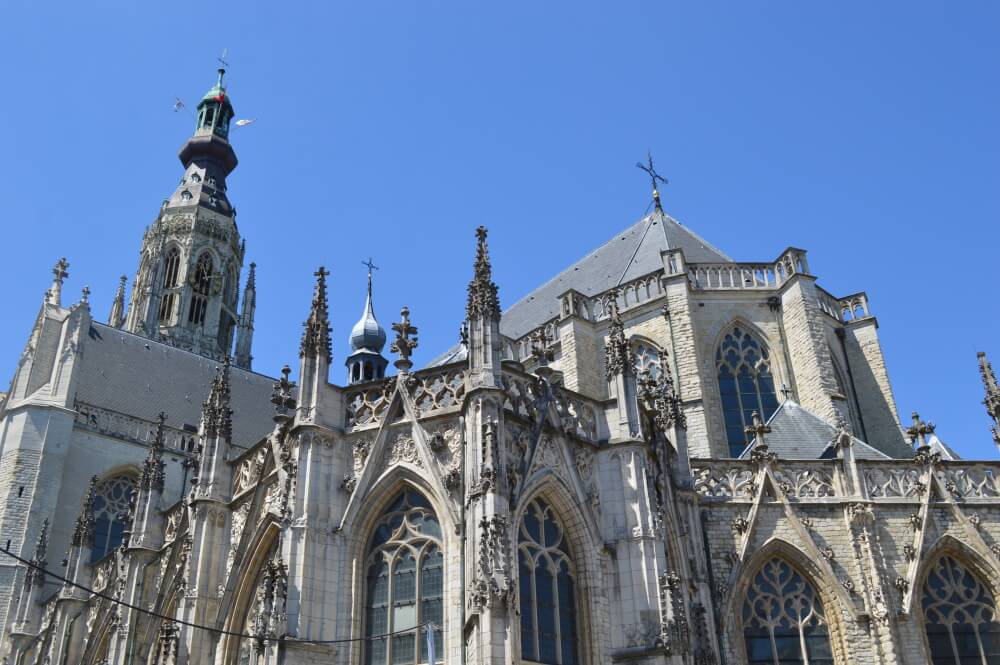 https://mdw-travel-data-us-east-1.s3.amazonaws.com/img/country/Netherlands/Bredas-Grote-Kerk/img_00.jpg