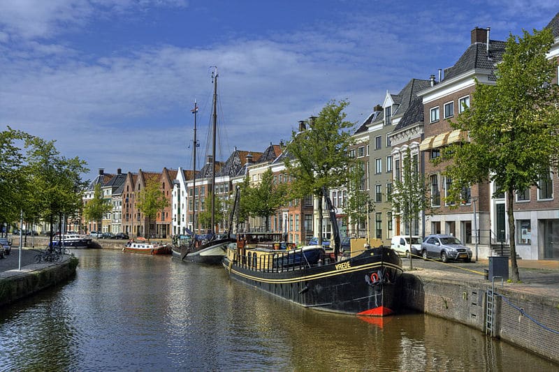 https://mdw-travel-data-us-east-1.s3.amazonaws.com/img/country/Netherlands/Campus-Groningen/img_01.jpg