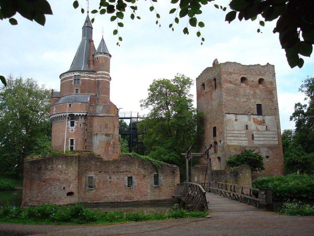 https://mdw-travel-data-us-east-1.s3.amazonaws.com/img/country/Netherlands/Castle-Ruins-Burcht-Wedde/img_03.jpg