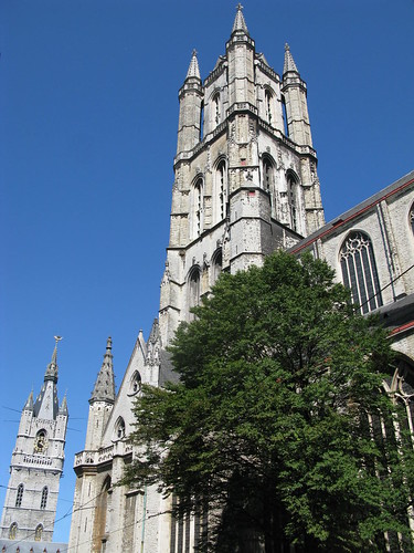 https://mdw-travel-data-us-east-1.s3.amazonaws.com/img/country/Netherlands/Cathedral-of-Saint-Bavo/img_01.jpg