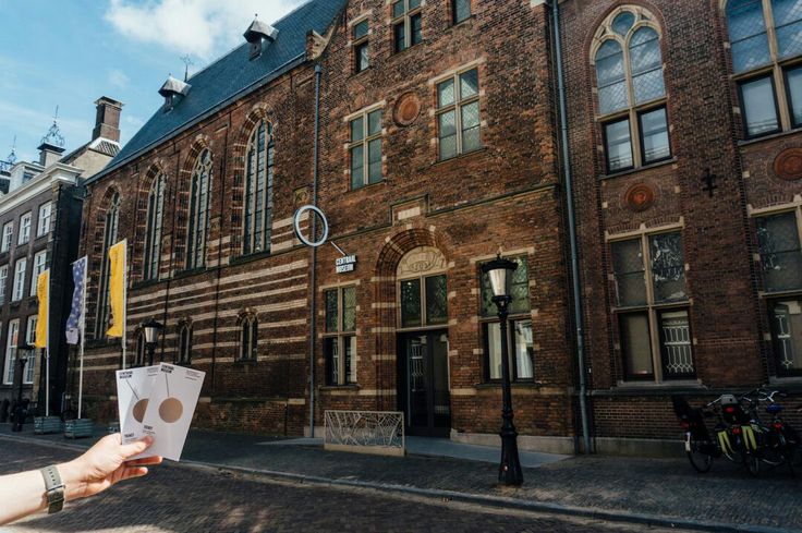 https://mdw-travel-data-us-east-1.s3.amazonaws.com/img/country/Netherlands/Centraal-Museum/img_00.jpg