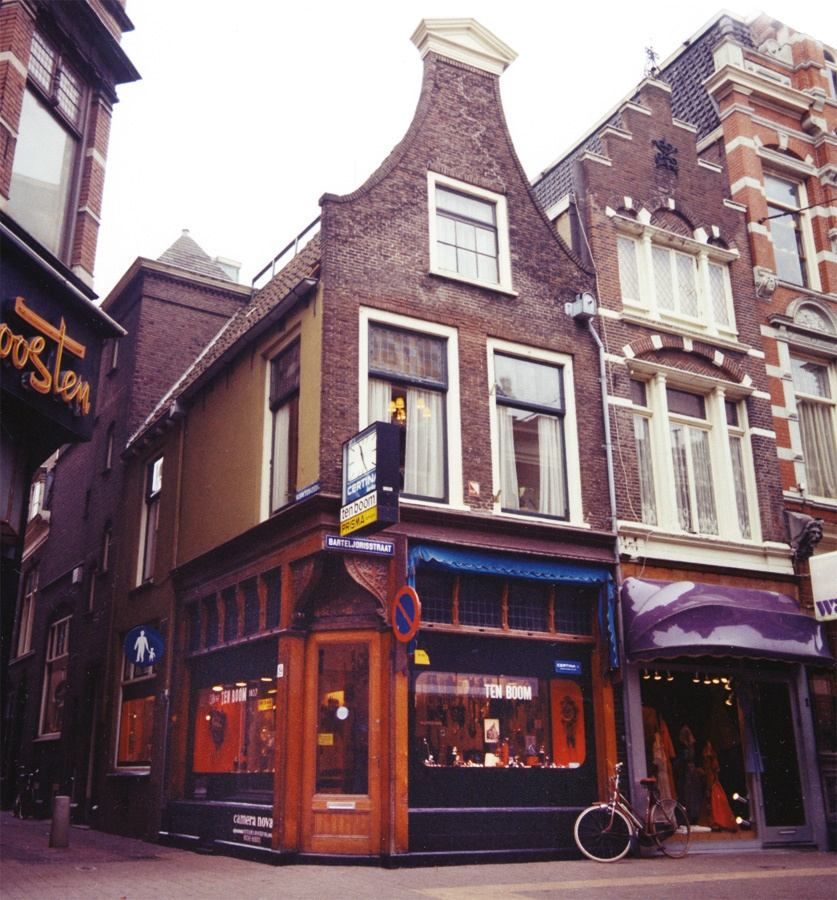 https://mdw-travel-data-us-east-1.s3.amazonaws.com/img/country/Netherlands/Corrie-ten-Boom-House/img_02.jpg