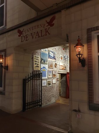 https://mdw-travel-data-us-east-1.s3.amazonaws.com/img/country/Netherlands/DAF-Museum-Factory-10/img_00.jpg