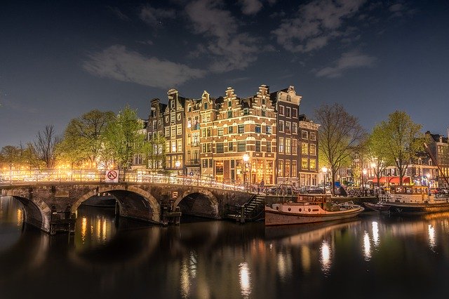 https://mdw-travel-data-us-east-1.s3.amazonaws.com/img/country/Netherlands/De-Oude-Warande/img_02.jpg