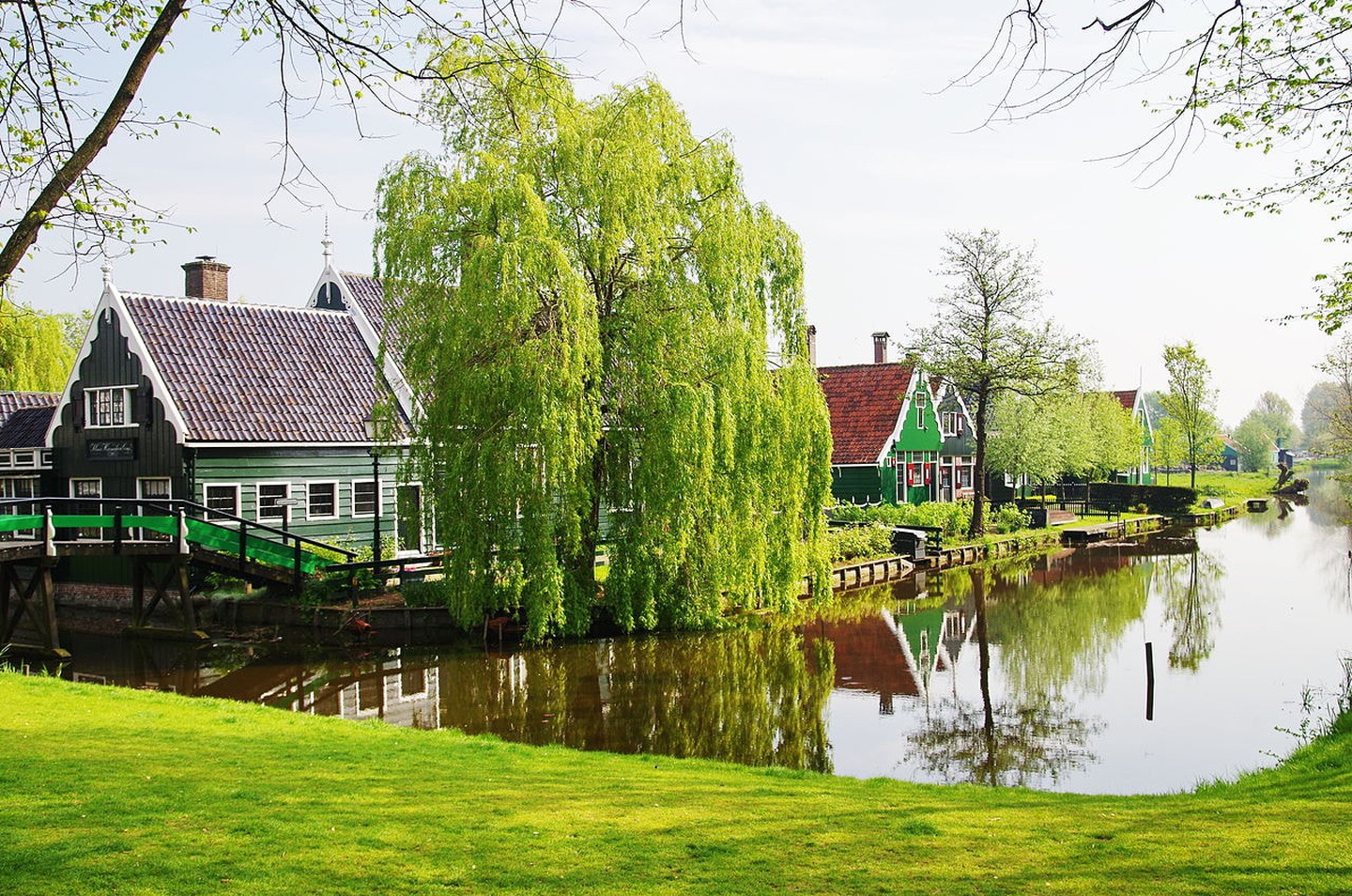 https://mdw-travel-data-us-east-1.s3.amazonaws.com/img/country/Netherlands/De-Zaanse-Schans/img_03.jpg
