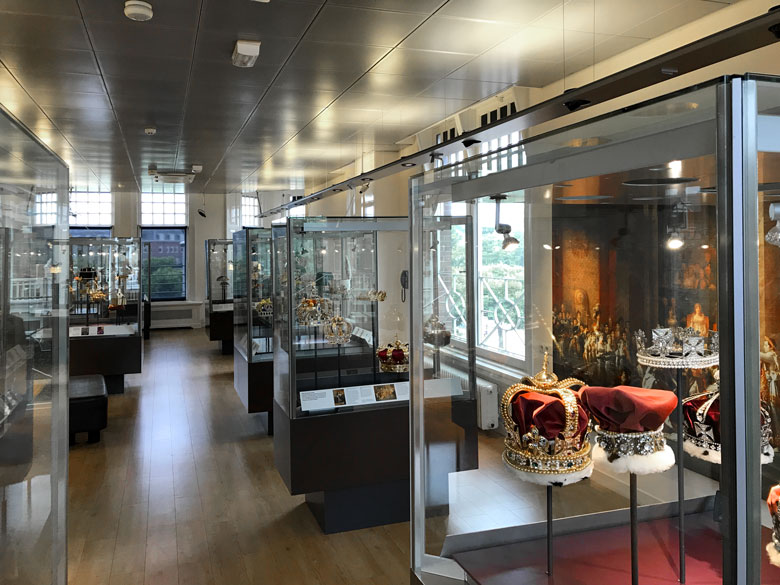 https://mdw-travel-data-us-east-1.s3.amazonaws.com/img/country/Netherlands/Diamond-Museum-Amsterdam/img_01.jpg