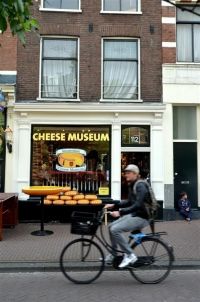 https://mdw-travel-data-us-east-1.s3.amazonaws.com/img/country/Netherlands/Dutch-Cheese-Museum/img_03.jpg