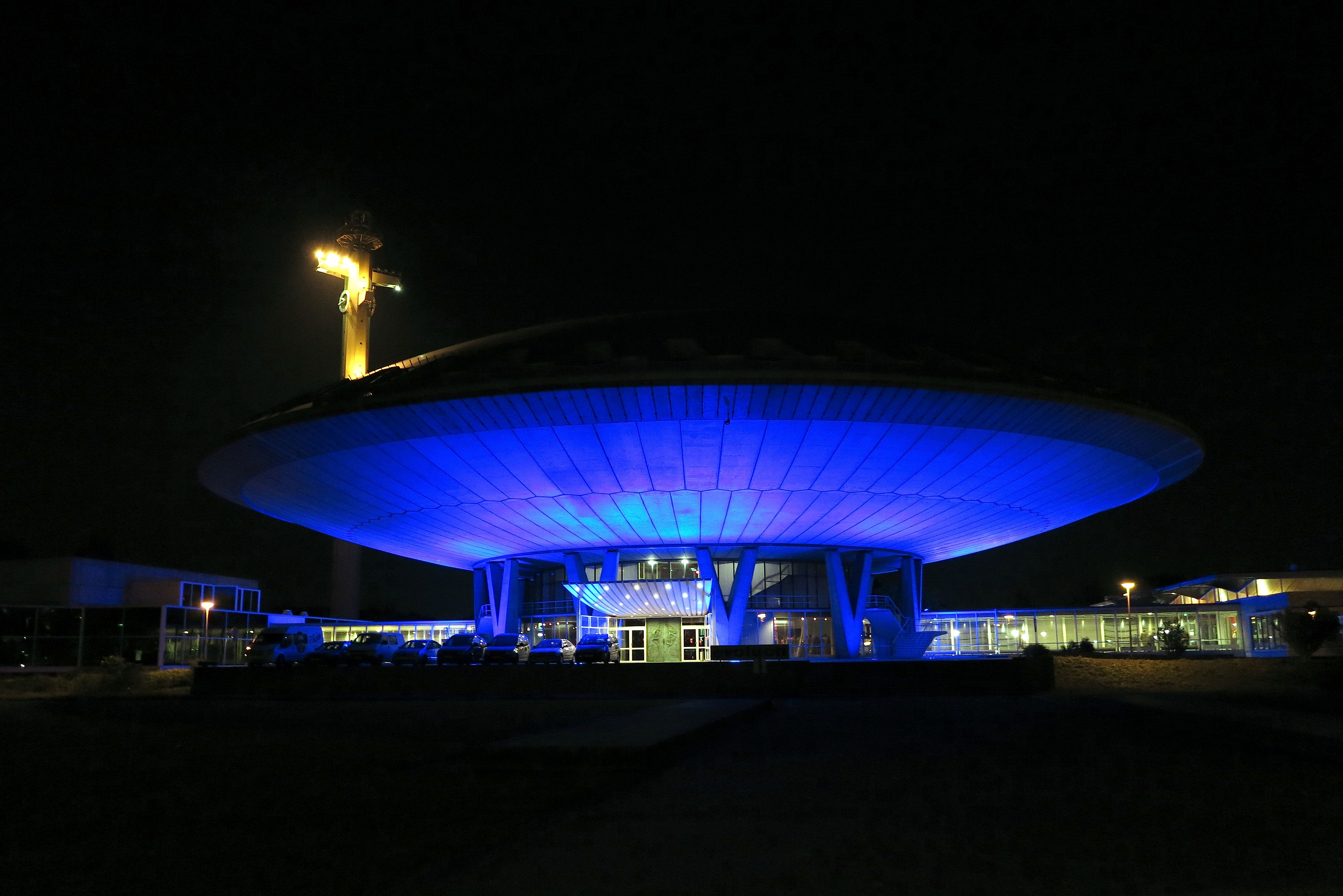 https://mdw-travel-data-us-east-1.s3.amazonaws.com/img/country/Netherlands/Evoluon/img_01.jpg