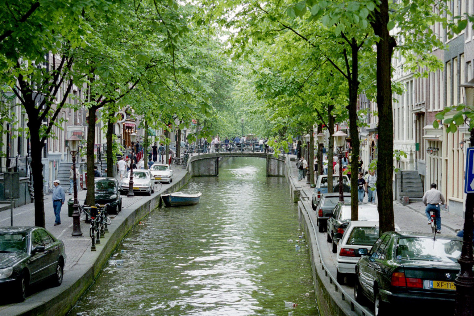 https://mdw-travel-data-us-east-1.s3.amazonaws.com/img/country/Netherlands/Folkingestraat/img_03.jpg