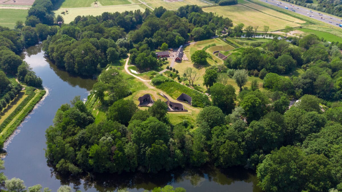 https://mdw-travel-data-us-east-1.s3.amazonaws.com/img/country/Netherlands/Fort-bij-Vechten/img_01.jpg
